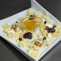 Плато благородних сирів/Plateau of noble cheeses