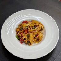  Паста з курком та овочами