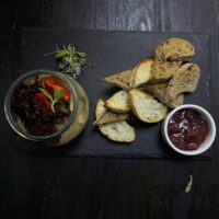 Паштет з курячої печінки та цибулевим конфі/Pate from chicken liver and onion confit